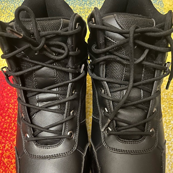 "Ace work boot" men's size 13 (black)
Excellent condition worn one time - Picture 2 of 5